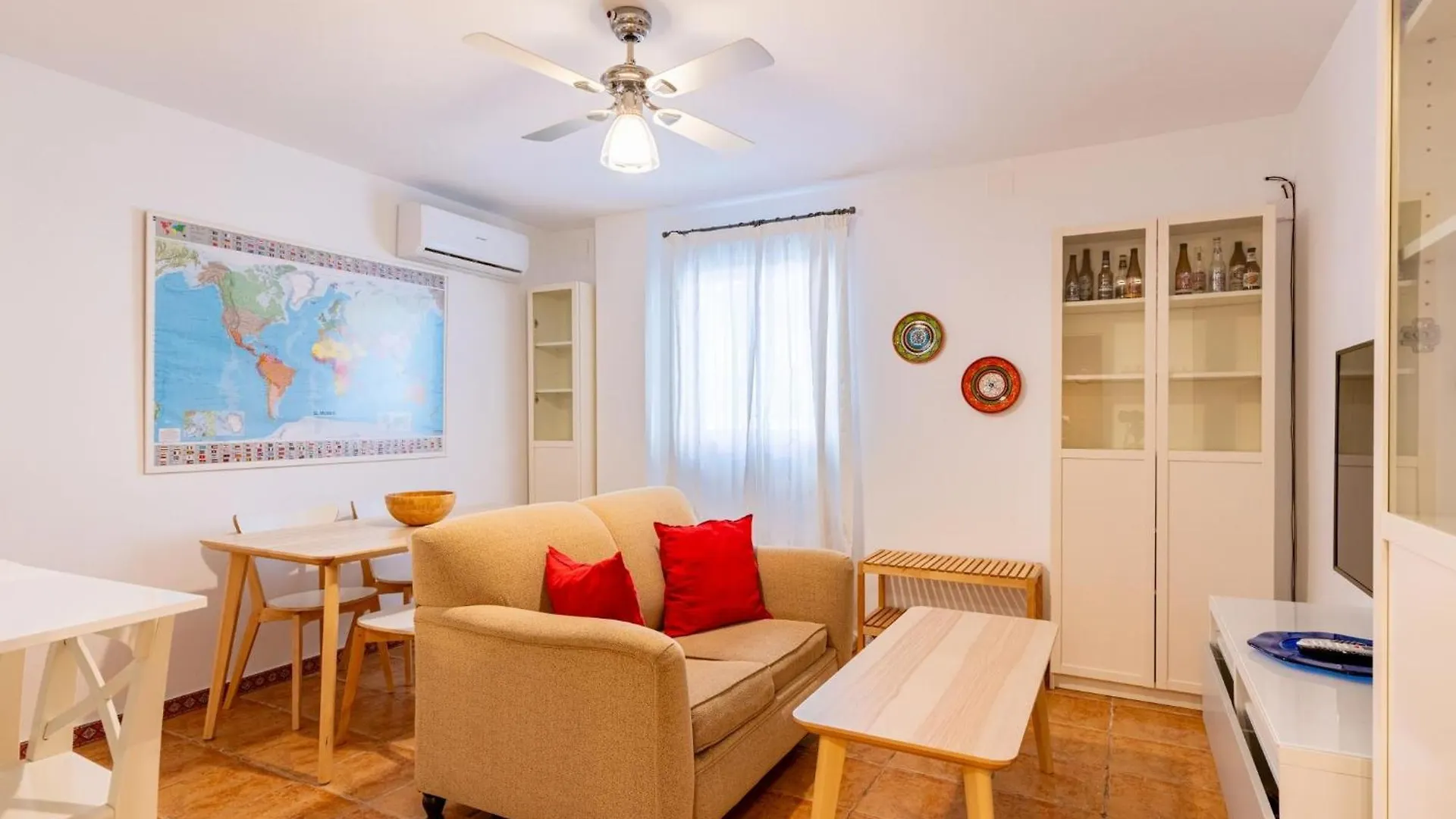 Holi-Rent Argentario Apartment Seville Spain