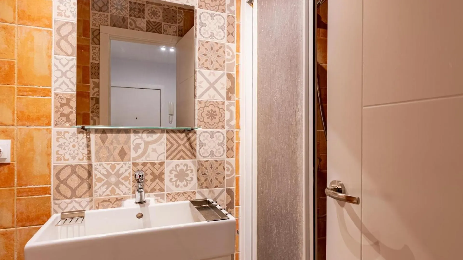 Holi-Rent Argentario Apartment Seville