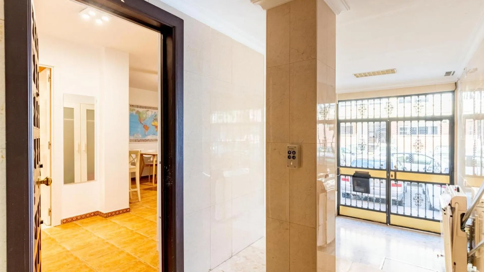 Holi-Rent Argentario Apartment Seville Spain