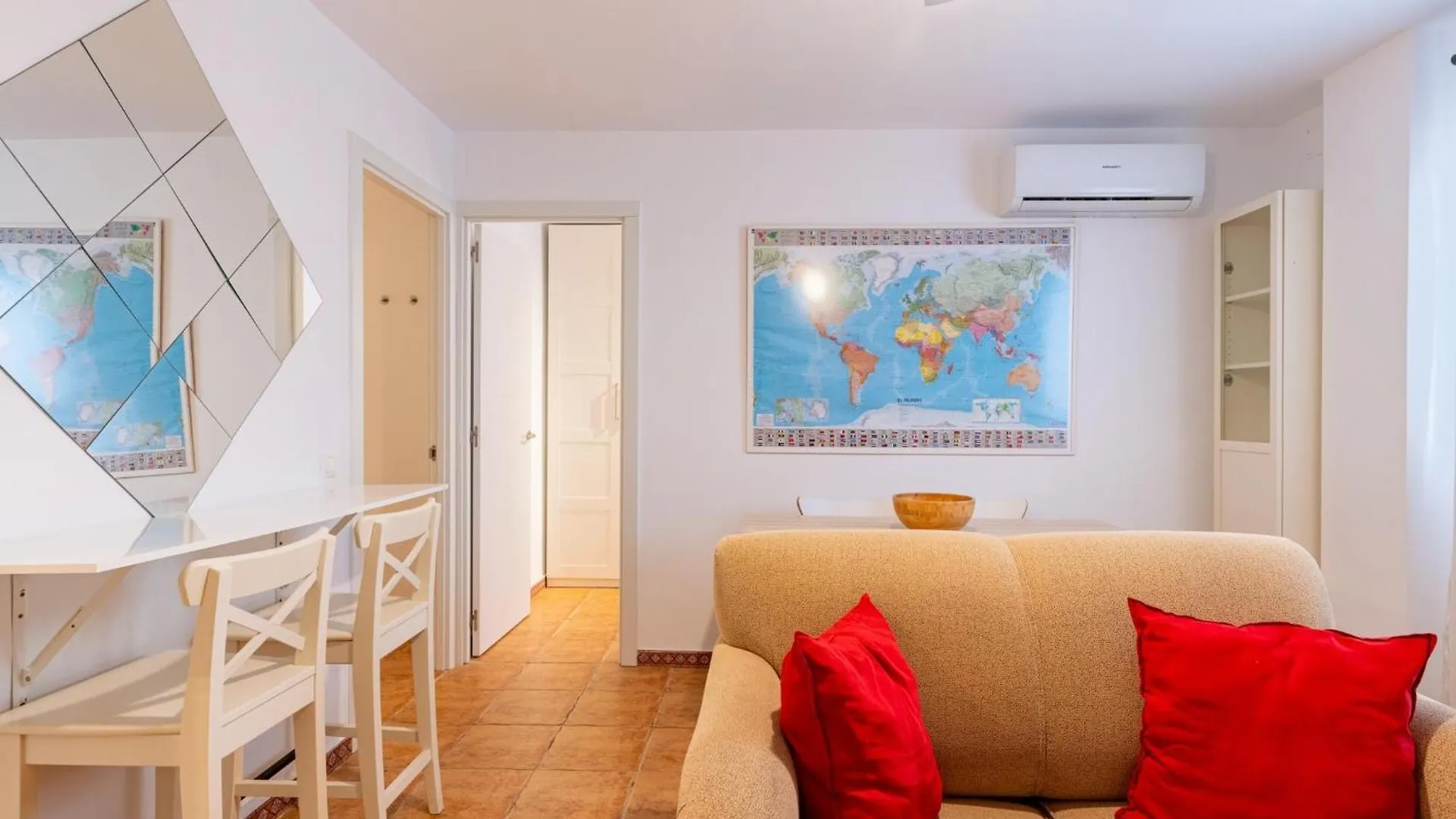 Holi-Rent Argentario Apartment Seville