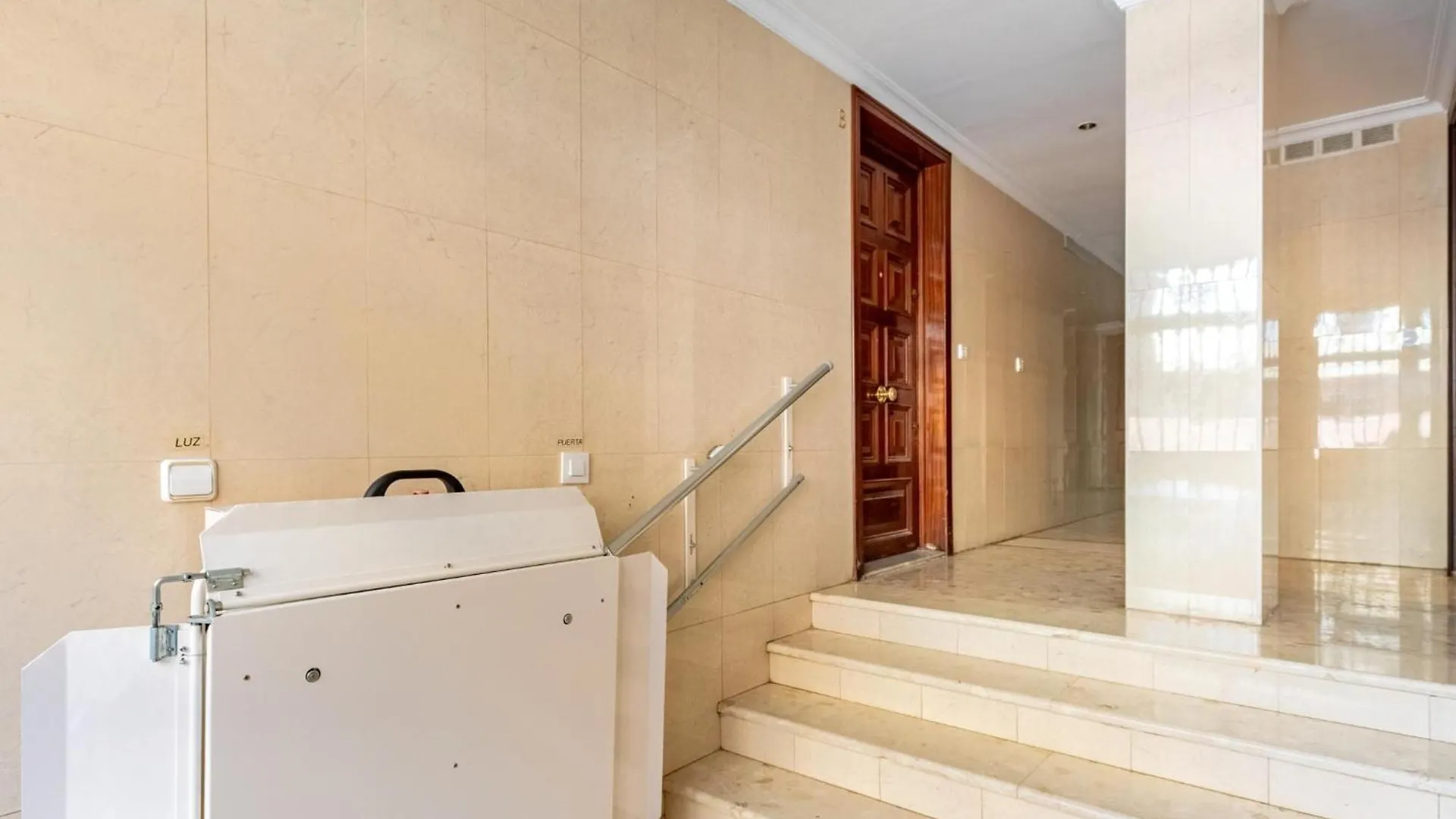 Holi-Rent Argentario Apartment Seville