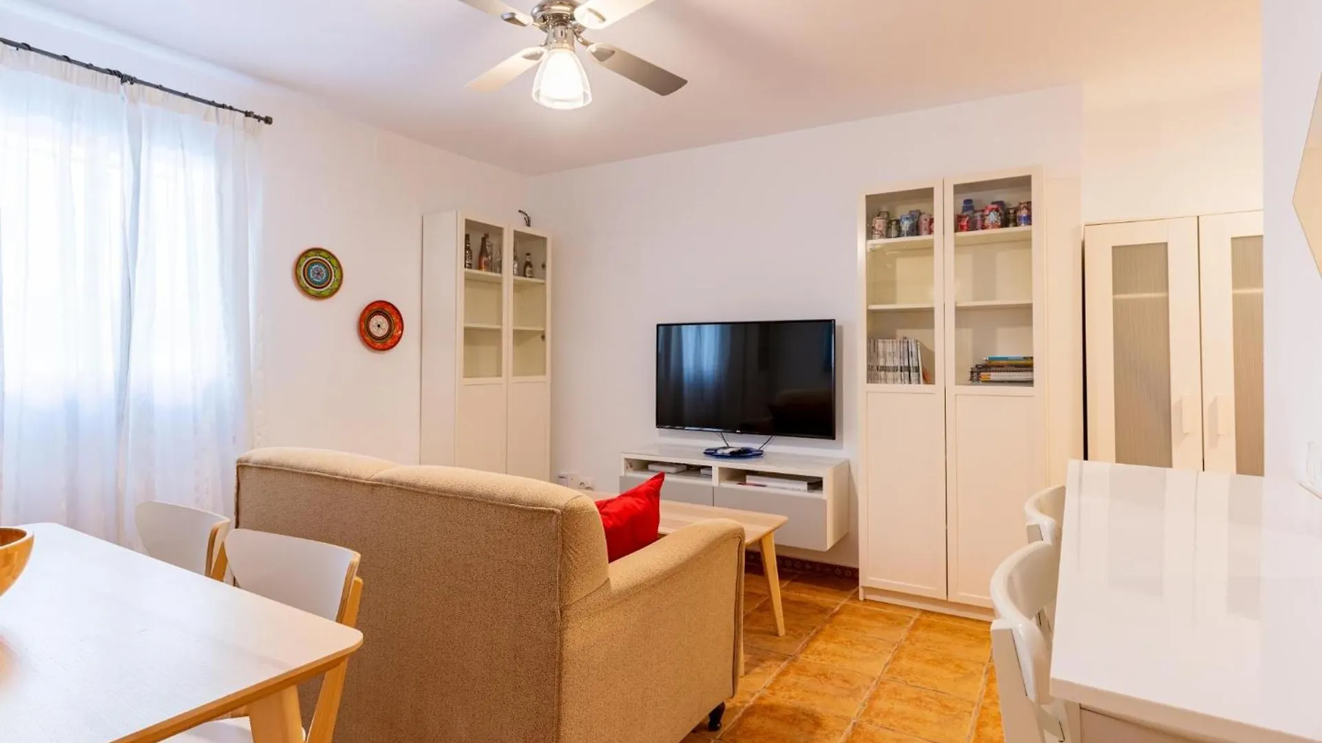 Holi-Rent Argentario Apartment Seville
